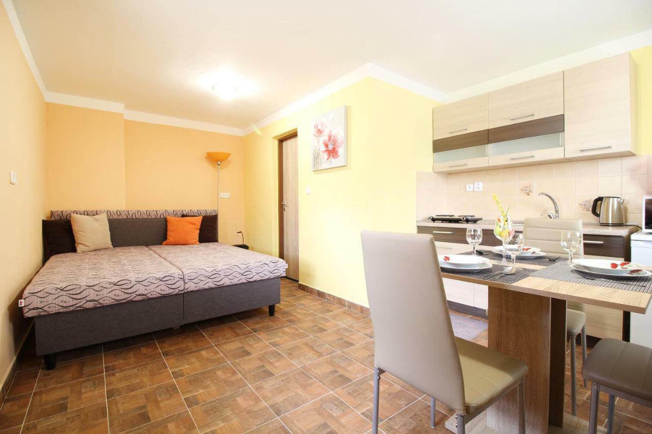 Apartmany Vcelka Hranice u Novych Hradu Dış mekan fotoğraf