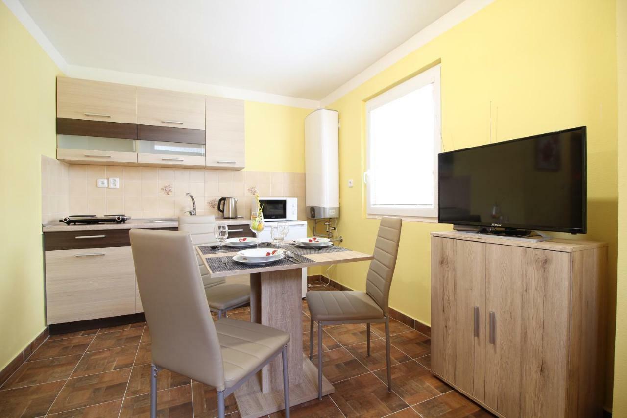 Apartmany Vcelka Hranice u Novych Hradu Dış mekan fotoğraf